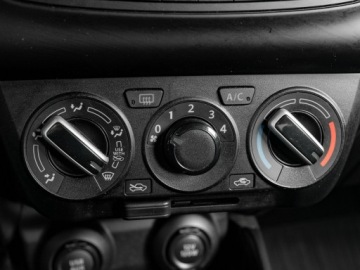 Suzuki Swift VI Hatchback Facelifting 1.2 DualJet SHVS 83KM 2021 Suzuki Swift WD7972P#1.2 Dualjet SHVS Premium, zdjęcie 15