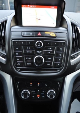 Opel Zafira C Tourer 1.4 Turbo ECOTEC 140KM 2016 Opel Zafira 7 osobowy 1.4 Turbo Benzyna Nawigacja Tempomat Cz. parkowania, zdjęcie 30