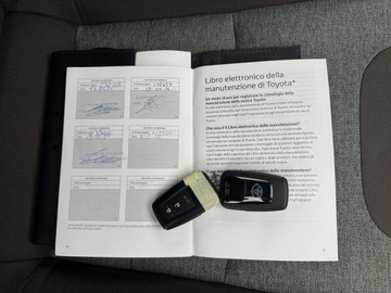 Toyota Corolla XII TS Kombi 2.0 Hybrid Dynamic Force 184KM 2021 Toyota Corolla 2.0HSD184KM TREK Full Led El. klapa, zdjęcie 9