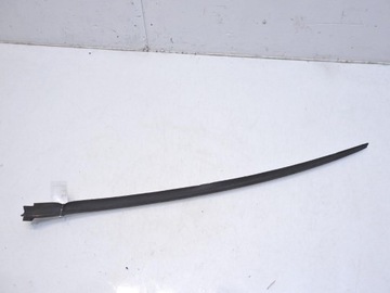 НАКЛАДКА ПЕРЕДНЕГО ОКНА ЛЕВАЯ VW GOLF V 1K0854319E