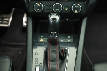 Skoda Octavia III RS Kombi 2.0 TDI 184KM 2014 Skoda Octavia 2.0 TDI, 181 KM, DSG, Skóra, Navi, zdjęcie 13