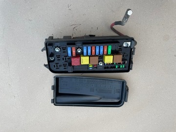 13187505 skrzynka bezpieczników Opel Vectra c signorinę