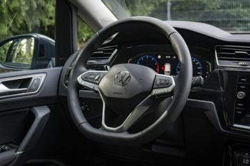 Volkswagen Touran III 1.5 TSI EVO 150KM 2024 Volkswagen Touran Highline 1.5 TSI EVO 150 KM DSG, zdjęcie 17