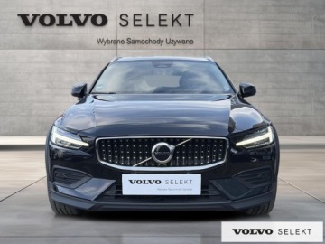 Volvo V60 II  Cross Country Facelifting 2.0 B4 197KM 2023 Volvo V60 Cross Country V60 CC Plus B4 D AWD aut,, zdjęcie 8