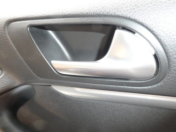 VW TIGUAN НАКЛАДКА ДВЕРИ 5N0867012B ПРАВАЯ