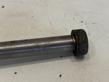 SUZUKI GSX 400E 400 E 82-87 ОСЬ ШПИЛЬКИ КОЛЕСА