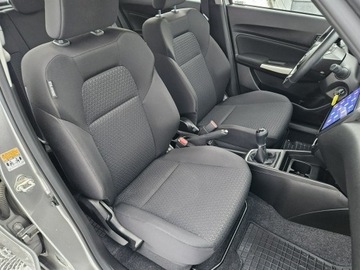 Suzuki Swift VI Hatchback Facelifting 1.2 DualJet SHVS 83KM 2021 Suzuki Swift Bezwypadkowy, Kamera, Android, zdjęcie 21