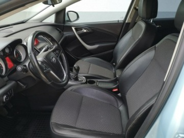 Opel Astra J Hatchback 5d 1.6 Twinport ECOTEC 115KM 2010 Opel Astra 1,6 16v Klimatronik Isofix Tempomat Alu, zdjęcie 15