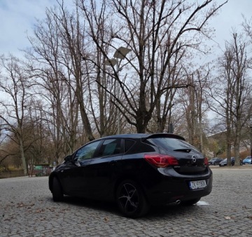 Opel Astra J Hatchback 5d 1.4 Turbo ECOTEC 140KM 2011 OPEL ASTRA J 2011 1.4 Turbo, zdjęcie 6