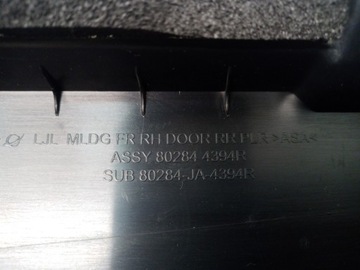 LIŠTA KRYT DVEŘE PRAVÝ PŘEDNÍ RENAULT ARKANA 802844394R