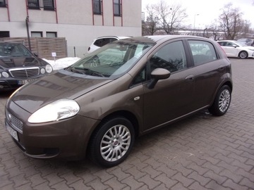 Fiat Punto Grande Punto Hatchback 5d 1.4 8v 77KM 2009 Fiat Punto II wł, zdjęcie 11