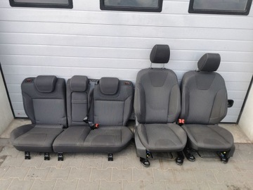 FORD FOCUS MK3 TITANIUM 2011-14r.- Fotele przód kanapa tył komplet