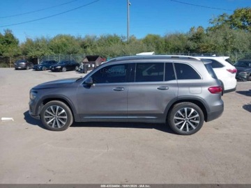 Mercedes GLB 2021 Mercedes-Benz GLB 250 4Matic 2021 2.0l 2.0 Benzyna 221KM, zdjęcie 2