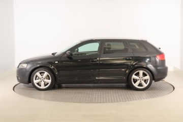 Audi A3 8P Hatchback 3d 2.0 TDI PD 170KM 2007 Audi A3 2.0 TDI, 167 KM, Klima, Klimatronic, zdjęcie 2