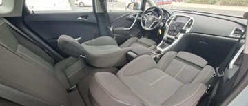 Opel Astra J Hatchback 5d 1.4 Turbo ECOTEC 140KM 2010 Opel Astra Opel Astra 1.4 Turbo Innovation 1.4 Benzyna 140KM, zdjęcie 18