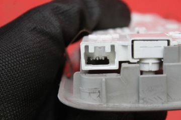 LAMPA OSVĚTLENÍ INTERIÉR ZADNÍ 81250-05030 TOYOTA AVENSIS T27 T29 15-20