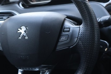Peugeot 2008 I SUV Facelifting 1.2 PureTech 110KM 2017 Peugeot 2008 1.2 PureTech, Automat, Skóra, Navi, zdjęcie 16
