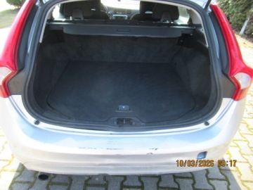 Volvo V60 I Kombi Facelifting 2.0 D2 DRIVE-E 120KM 2017 Volvo v60 I lift KINETIC 2017r uszkodzony 2,0 120KM 88kW, zdjęcie 5