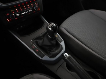 Seat Arona Crossover 1.0 EcoTSI 95KM 2018 Seat Arona Style navi PDC climatronic grzane, zdjęcie 30
