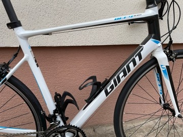 Шоссейный велосипед Giant Defy, Shimano 105 2x11