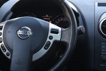 Nissan Qashqai I Crossover Facelifting  1.6 117KM 2013 Nissan Qashqai+2 1.6 i, 7 miejsc, Skóra, Navi, zdjęcie 16