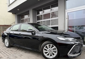 Toyota Camry IX Sedan 2.5 Hybrid Dynamic Force 218KM 2021 Toyota Camry salon Polska, serwis ASO, FV-VAT23, Gwarancja 2.5 Hybryda, zdjęcie 19