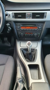 BMW Seria 3 E90-91-92-93 Limuzyna E90 320i 150KM 2005 BMW 320 2.0i 150KM # Climatronic # 2x PDC # Szyber, zdjęcie 18