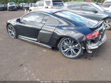 Audi R8 I Coupe Facelifting 5.2 FSI 550KM 2014 Audi R8 Coupe Plus 2014 5.2l 5.2 Benzyna 550KM, zdjęcie 2