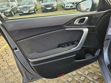 Kia Ceed III Kombi 1.6 CRDi 136KM 2021 Kia Cee&#039;d 1,6 diesel 136KM salon polska, zdjęcie 13