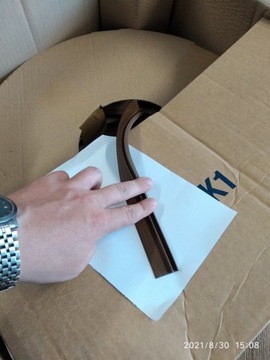 Резиновый уплотнитель для деревянных окон.