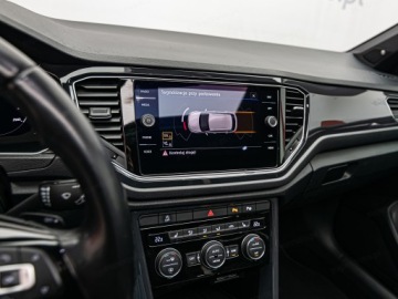 Volkswagen T-Roc I SUV 2.0 TSI 190KM 2017 VOLKSWAGEN T-ROC 2.0 TSI 4Mot. Premium DSG Suv 190KM 2017, zdjęcie 17
