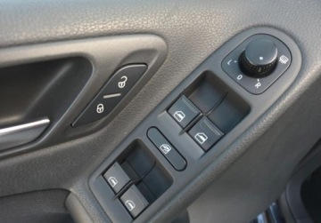 Volkswagen Golf VI Hatchback 5d 1.4 TSI 122KM 2010 Volkswagen Golf 1.4TSI 122KM 6Bieg Temp Klimatronic Parktronic ALU Oplaty, zdjęcie 33