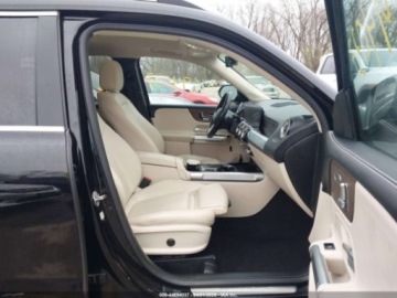 Mercedes GLB 2022 Mercedes-Benz GLB 2022 MERCEDES-BENZ GLB 250 4MATIC 2.0 Benzyna 221KM, zdjęcie 5