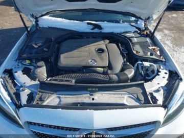 Mercedes Klasa C W205 2019 Mercedes-Benz Klasa C 2019 MERCEDES-BENZ C 300 4MATIC 2.0 Benzyna 255KM, zdjęcie 16