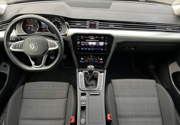 Volkswagen Passat B8 Variant Facelifting 2.0 TDI SCR 150KM 2022 Volkswagen Passat Variant Business Pakiety, FV 23, ACC, Asystenci, Czujni, zdjęcie 3