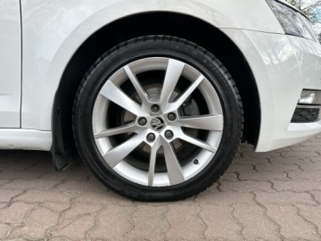 Skoda Octavia III Liftback Facelifting 2.0 TDI 150KM 2018 Skoda Octavia Hak, Podgrzewana przednia szyba/ DSG, zdjęcie 31