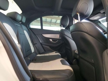 Mercedes Klasa C W205 2019 Mercedes-Benz Klasa C 63 AMG 2019 4.0l 4.0 Benzyna 469KM, zdjęcie 10