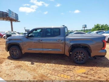 Toyota Tundra II 2026 Toyota Tundra Hybrid Platinum Hybrid Crewmax 5.5 Bed 2026 3.4 389KM, zdjęcie 1