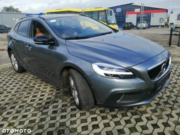 Volvo V40 II Hatchback Facelifting 1.5 T3 152KM 2019 Volvo V40 Cross Country II 1.5 T3 aut, jasne wnętrze, bezwypadkowy, zdjęcie 2