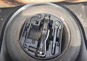 Citroen C3 II Hatchback facelifting 1.6 e-HDi 92KM 2014 Citroen C3 lift 1.6 HDi 92KM Gwarancja Zamiana Zarejestrowany 1.6 Diesel, zdjęcie 19