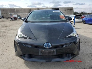 Toyota Prius IV Hatchback 1.8 Hybrid 122KM 2017 Toyota Prius 2017 r., 1,8L od ubezpieczalni 1.8 Hybryda 121KM, zdjęcie 4