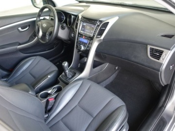 Hyundai i30 II Hatchback 3d 1.6 CRDi (HIGH)  128KM 2013 Hyundai i30 1.6 CRDI 128KM/Panorama, zdjęcie 18