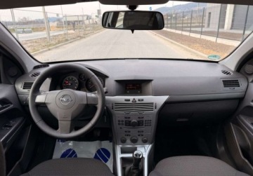 Opel Astra J Sports Tourer 1.6 Twinport ECOTEC 115KM 2010 Opel Astra LIFT 1.6i 115ps Serwisowana BezRdzy Bezwypadkowa Zadbana 1.6, zdjęcie 21