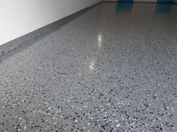 Эпоксидная смола с гаражом в гараже.