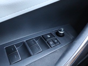 Toyota Corolla XII Hatchback 1.2 Turbo D-4T 116KM 2019 Toyota Corolla 1.2 Turbo, Salon Polska, zdjęcie 14