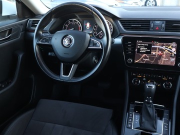 Skoda Superb III Kombi 2.0 TSI 280KM 2018 Skoda Superb 2.0 TSI, Serwis ASO, 4X4, Automat, zdjęcie 6