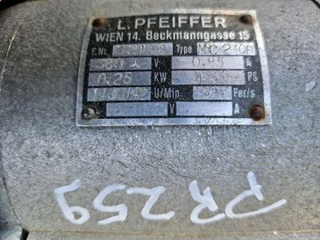 Роликовый стол за обрезным станком, отделяющий кромку от досок /ПР 259/