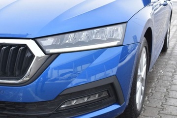 Skoda Octavia IV Liftback 1.5 TSI EVO 150KM 2021 Skoda Octavia SalonPL 1.5TSI 150KM Ambition Czujniki KESSY Kamera SmartLI, zdjęcie 34