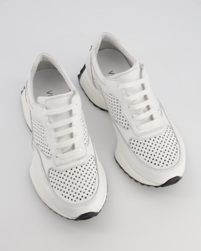 Białe sneakersy damskie VENEZIA 38