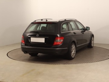 Mercedes Klasa C W204 2008 Mercedes C C 220 CDI, 167 KM, Automat, Skóra, zdjęcie 4